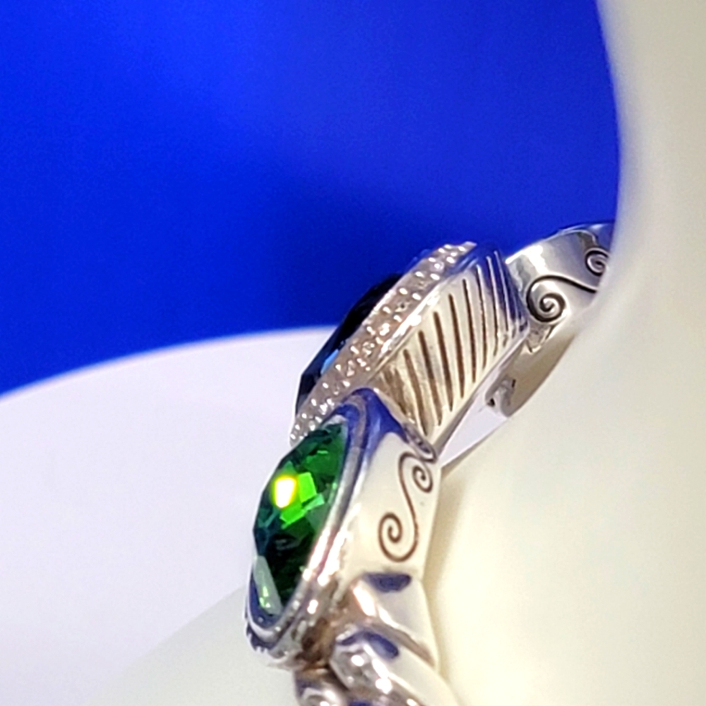 BRIGHTON RETIRED EMERALD ISLE MAGNETIC HINGED BANGLE BRACELET NWOT - Picture 9 of 9